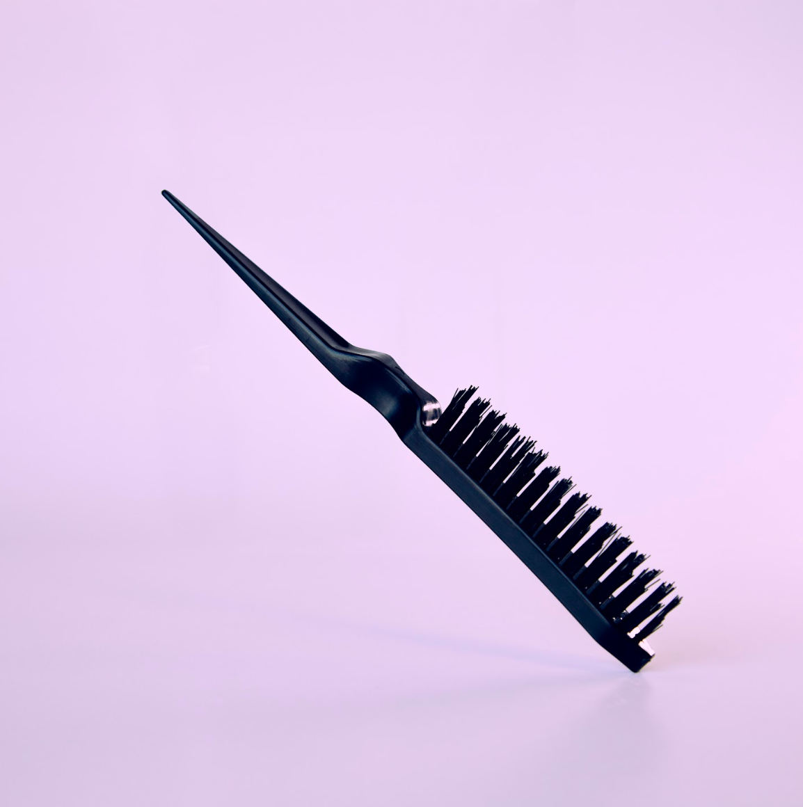 The Sleek Brush